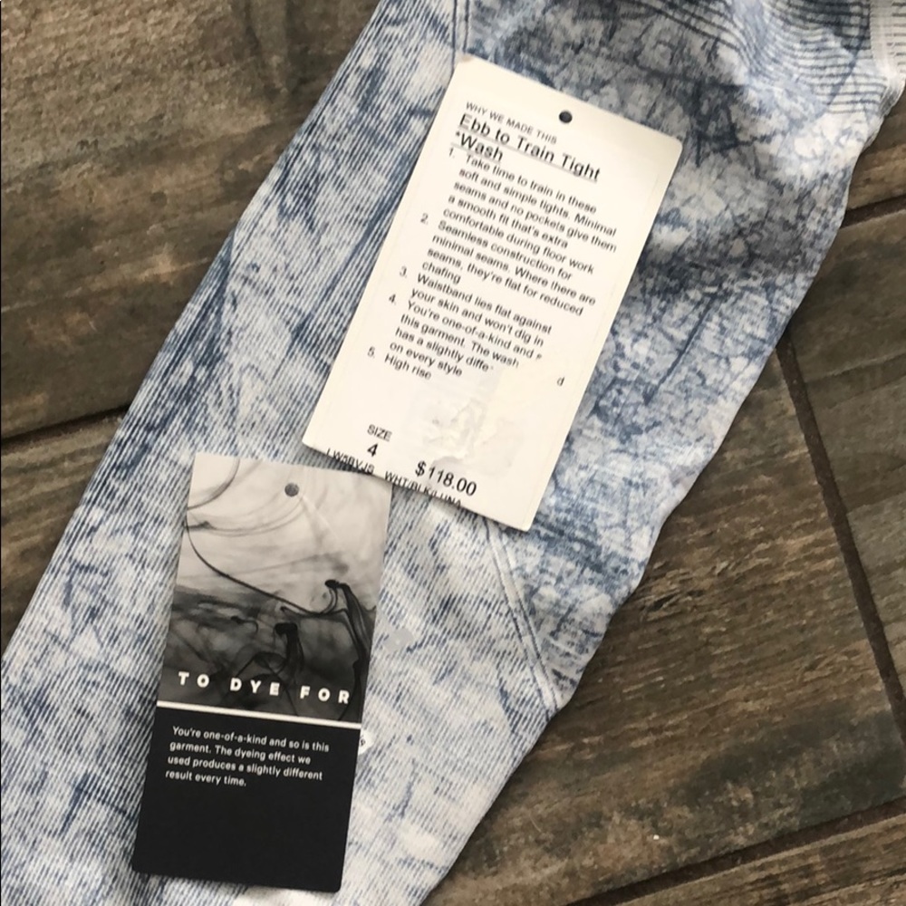 Lululemon ebb to train tight